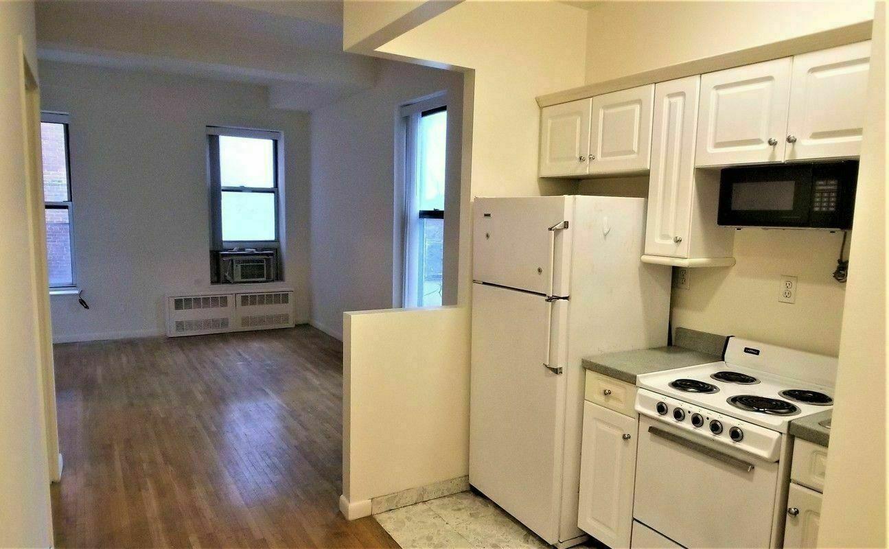 249 East 30th Street, 1R