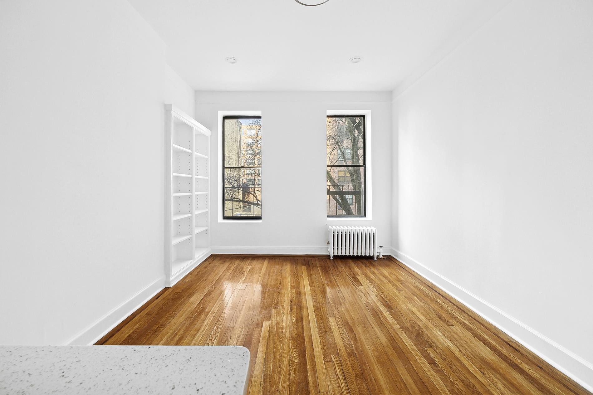 348 East 81st Street, Apt 2B New York, NY  10128