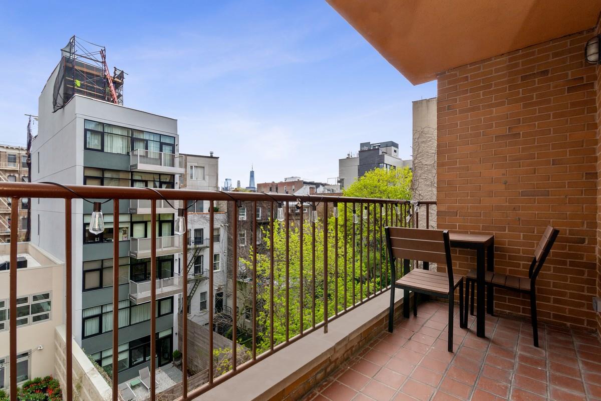 394 East 8th Street, 4C