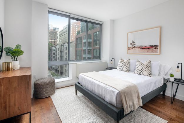 260 W 26th Street, 10D