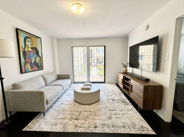 333 E. 95th St., 1B