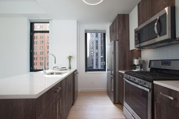 29 Cliff St., 10E