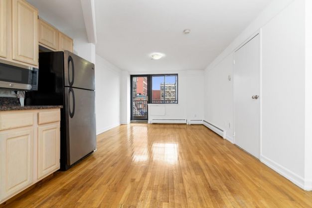 394 East 8th Street, 5C