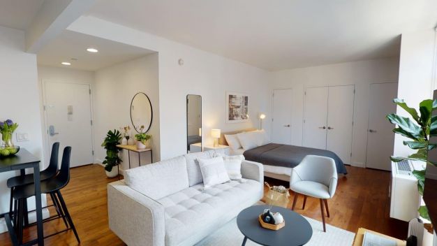 260 West 26th Street, 11T