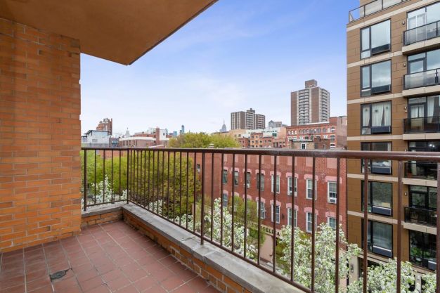 394 East 8th Street, 5D