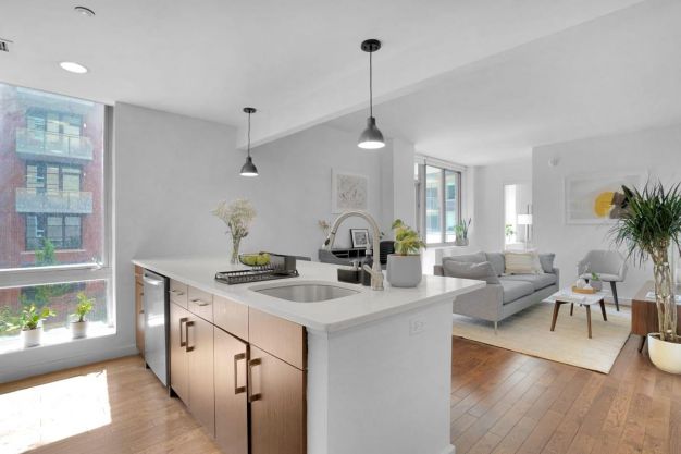 260 West 26th Street, 10U