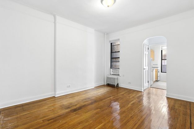 342 East 81st Street, Apt 3C New York, NY  10028