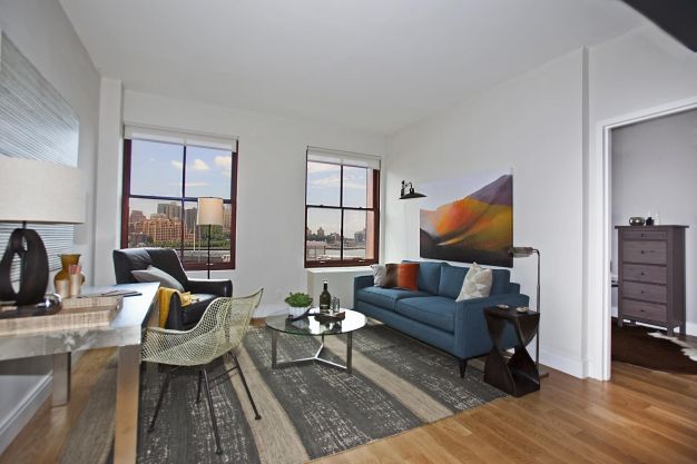 254 Front St., 2C
